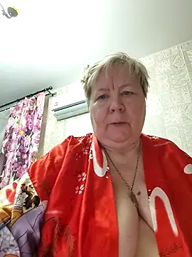 EffectFiona online show from October 9, 2025, 12:19 am