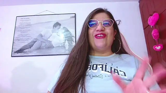 Amelie Rousell online show from October 21, 2025, 10:21 pm