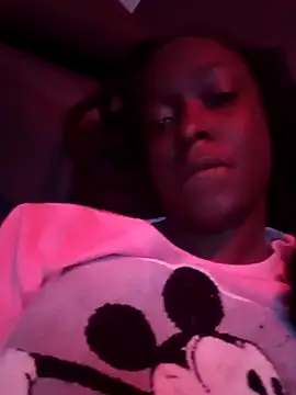 Snapshot of Prettybecs chatting on December 2, 2024, 8:00 pm Prettybecs online show from December 2, 2024, 8:00 pm