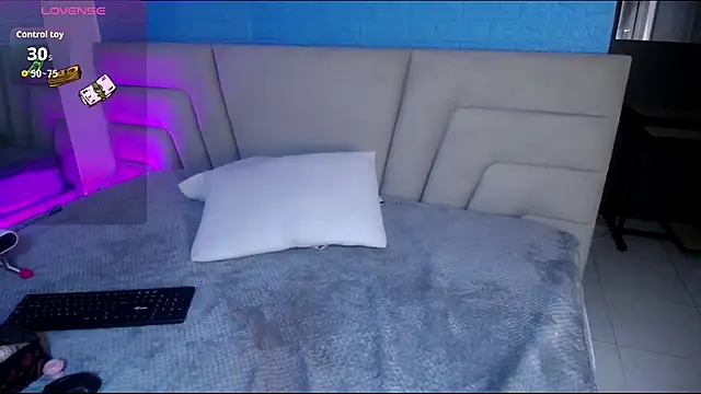 Miss Loise online show from October 3, 2025, 4:09 am