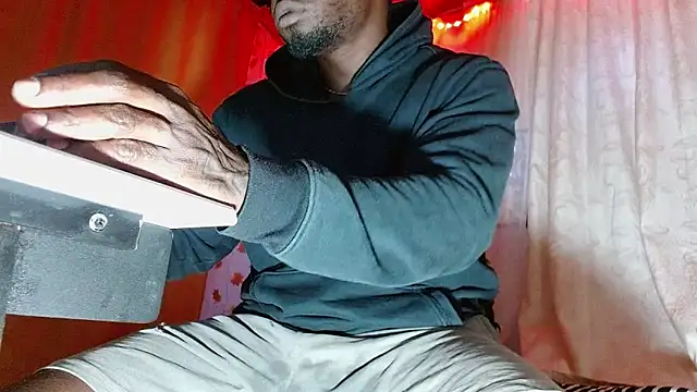 angel bonbom online show from February 14, 2026, 10:06 pm