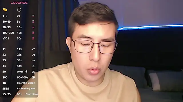 andrewmhilton  online show from September 28, 2025, 6:19 am