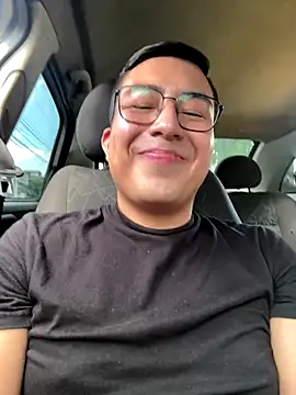 andrewmhilton  online show from October 15, 2025, 5:46 pm