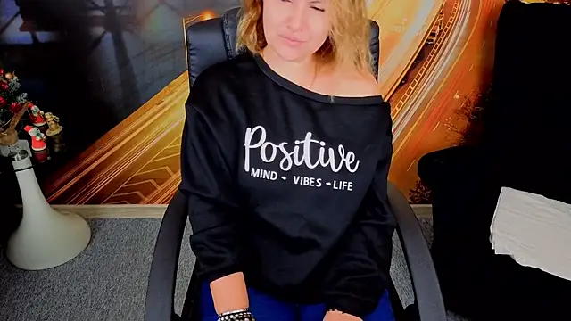 EmmaxPark online show from December 15, 2025, 7:12 am