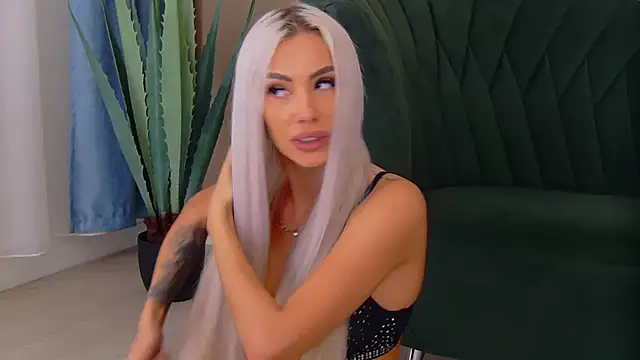 Bailey Rush online show from November 27, 2025, 5:26 pm