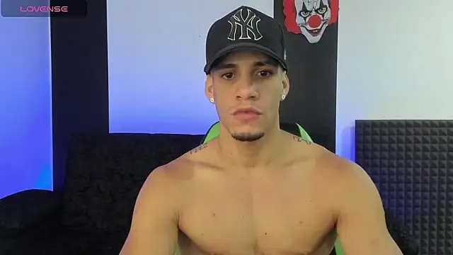 Snapshot of jhonnysnow17 chatting on February 13, 2025, 5:16 am jhonnysnow17 online show from February 13, 2025, 5:16 am