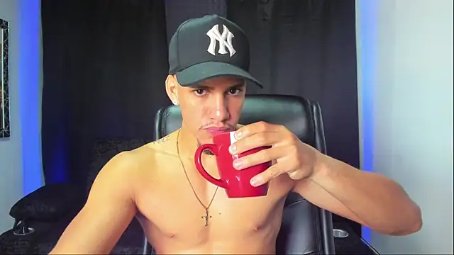 Snapshot of jhonnysnow17 chatting on October 25, 2025, 4:13 pm jhonnysnow17 online show from October 25, 2025, 4:13 pm