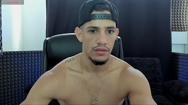 jhonnysnow17 online show from May 29, 2026, 3:54 pm