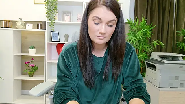 SelineSole online show from October 17, 2025, 3:47 pm