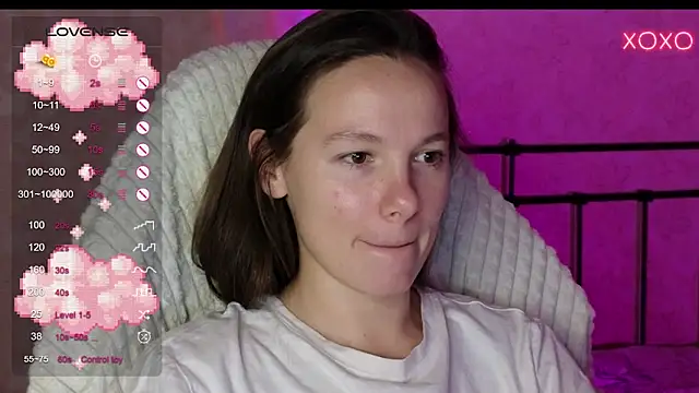 lil luna x online show from December 8, 2024, 7:54 pm