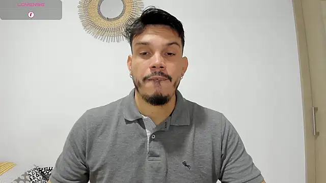 alejandro stark online show from December 31, 2024, 10:04 am