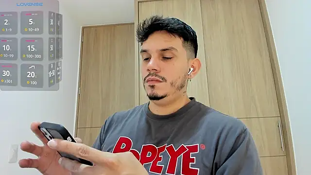 alejandro stark online show from November 7, 2025, 1:33 pm