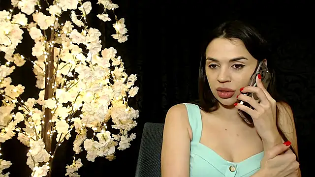 Snapshot of Mika_Gold chatting on December 16, 2024, 6:49 pm Mika Gold online show from December 16, 2024, 6:49 pm