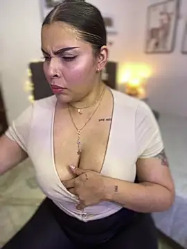 Snapshot of GigiiStone chatting on January 4, 2025, 9:31 pm GigiiStone online show from January 4, 2025, 9:31 pm