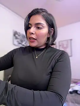 Snapshot of GigiiStone chatting on February 1, 2025, 9:29 pm GigiiStone online show from February 1, 2025, 9:29 pm