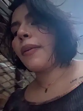 Snapshot of GigiiStone chatting on February 2, 2025, 11:11 pm GigiiStone online show from February 2, 2025, 11:11 pm