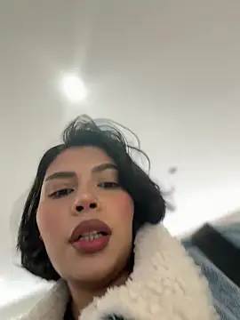 Snapshot of GigiiStone chatting on February 9, 2025, 7:41 pm GigiiStone online show from February 9, 2025, 7:41 pm