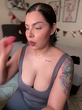 Snapshot of GigiiStone chatting on February 16, 2025, 6:21 pm GigiiStone online show from February 16, 2025, 6:21 pm