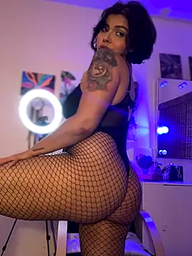 Snapshot of GigiiStone chatting on October 12, 2025, 5:01 pm GigiiStone online show from October 12, 2025, 5:01 pm