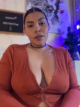 GigiiStone online show from November 25, 2025, 9:48 pm