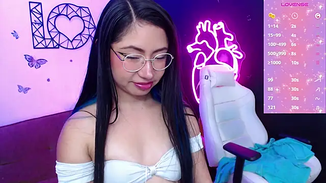 Snapshot of demyanderson_ chatting on February 1, 2025, 10:34 pm demyanderson online show from February 1, 2025, 10:34 pm