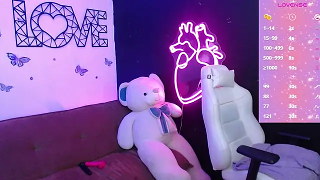 Snapshot of demyanderson_ chatting on February 28, 2025, 11:56 pm demyanderson online show from February 28, 2025, 11:56 pm