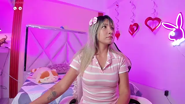 Snapshot of Happy_tits chatting on January 26, 2025, 11:06 am Happy tits online show from January 26, 2025, 11:06 am