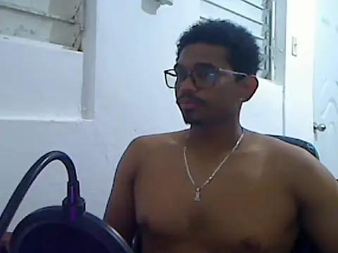 Gigachatx online show from February 2, 2026, 9:24 pm