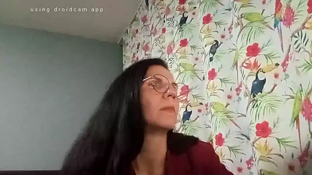 Snapshot of AlfejiRise chatting on October 14, 2025, 5:25 pm AlfejiRise online show from October 14, 2025, 5:25 pm