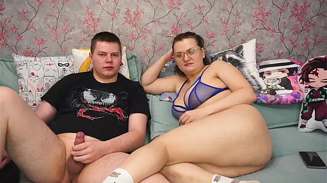 sexnadvoih online show from March 4, 2025, 9:32 pm