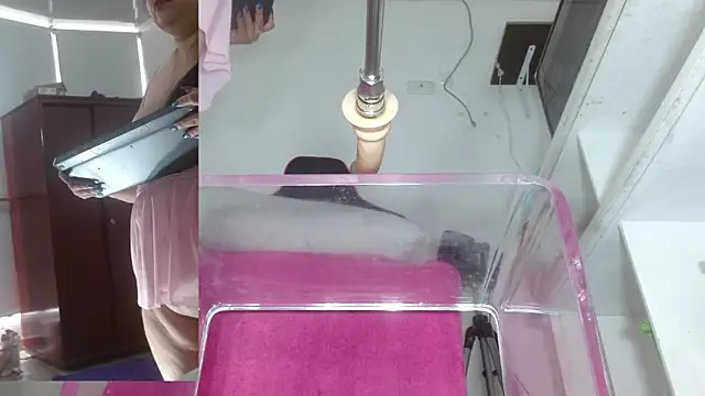 Snapshot of sammyEvans__ chatting on October 17, 2025, 1:46 pm sammyEvans online show from October 17, 2025, 1:46 pm