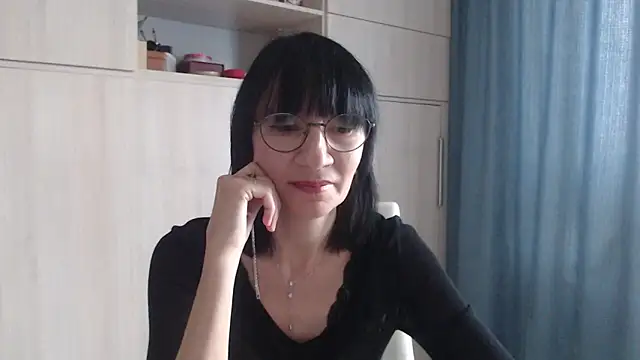 Erica95Bloom online show from September 17, 2025, 6:59 am