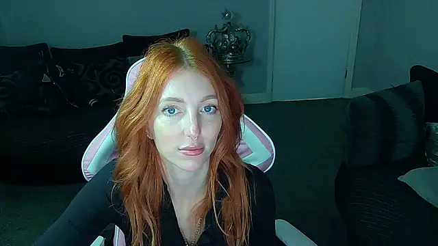 Red firesquirt online show from March 17, 2025, 2:01 pm