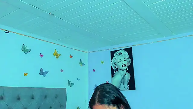 Snapshot of mabellfox chatting on January 3, 2025, 5:53 pm mabellfox online show from January 3, 2025, 5:53 pm