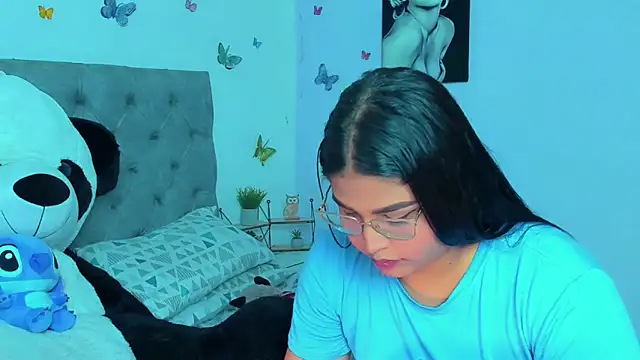 Snapshot of mabellfox chatting on January 11, 2025, 8:43 pm mabellfox online show from January 11, 2025, 8:43 pm