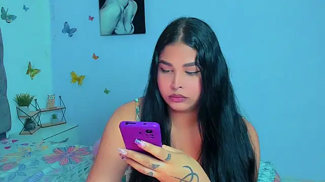 Snapshot of mabellfox chatting on January 28, 2025, 10:34 pm mabellfox online show from January 28, 2025, 10:34 pm