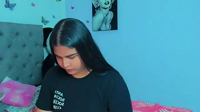 Snapshot of mabellfox chatting on February 8, 2025, 12:17 am mabellfox online show from February 8, 2025, 12:17 am