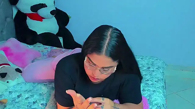 Snapshot of mabellfox chatting on February 12, 2025, 1:27 pm mabellfox online show from February 12, 2025, 1:27 pm