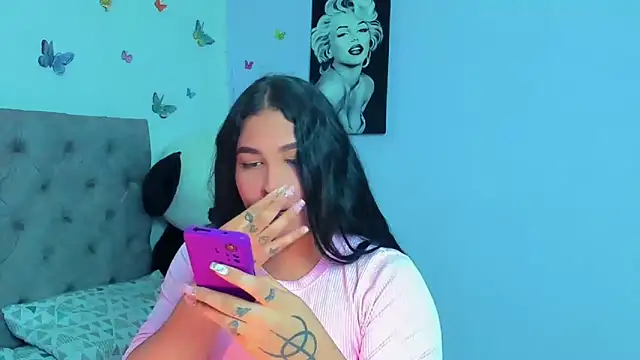 Snapshot of mabellfox chatting on February 14, 2025, 10:14 pm mabellfox online show from February 14, 2025, 10:14 pm