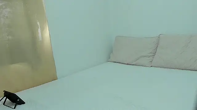 soyamandaa  online show from October 25, 2025, 8:14 pm