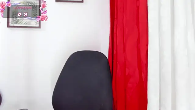 Victoria Caruso online show from December 12, 2024, 11:25 pm