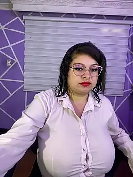 MiiaaJoness online show from July 14, 2026, 4:23 pm
