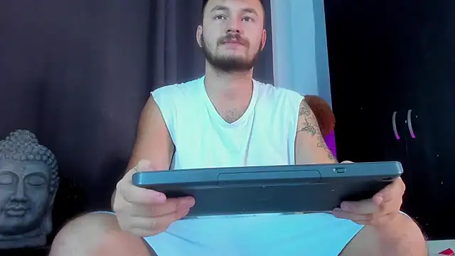 Snapshot of JacoLive chatting on September 30, 2025, 8:47 pm JacoLive online show from September 30, 2025, 8:47 pm