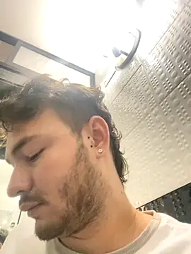 Snapshot of JacoLive chatting on October 15, 2025, 5:46 pm JacoLive online show from October 15, 2025, 5:46 pm