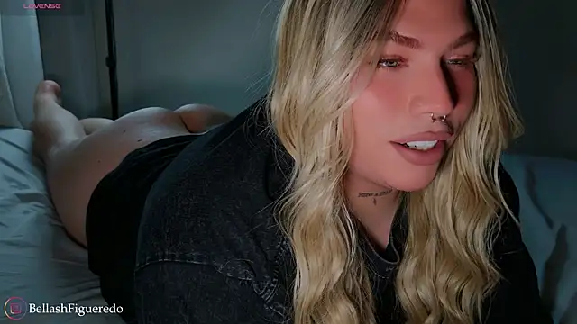 IsabellaFigueredo   online show from November 16, 2025, 6:30 am