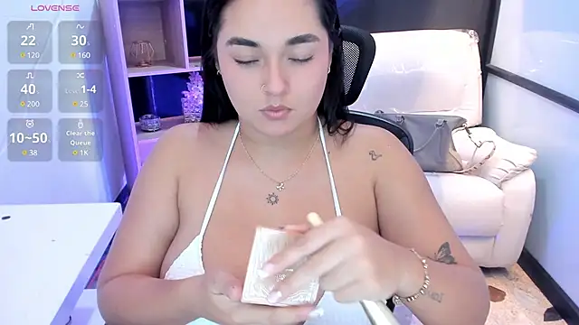 Snapshot of CelesteBrucee chatting on January 20, 2025, 8:07 pm CelesteBrucee online show from January 20, 2025, 8:07 pm