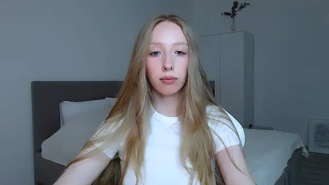 Luna insniity online show from October 11, 2025, 7:23 pm