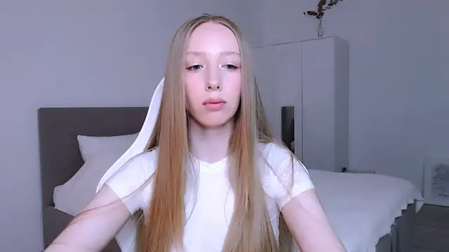 Luna insniity online show from November 6, 2025, 7:59 pm