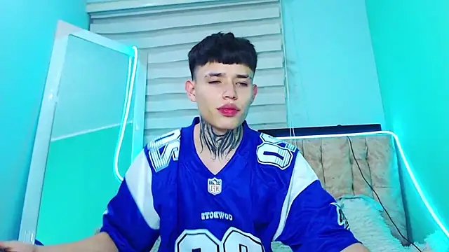 Snapshot of _justinmoon2 chatting on February 27, 2025, 3:04 am justinmoon2 online show from February 27, 2025, 3:04 am