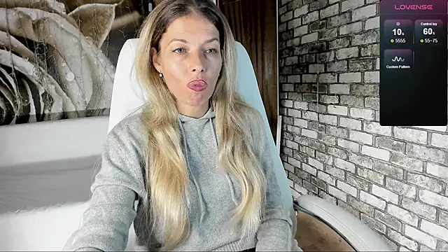 Eva Melow online show from September 27, 2025, 3:06 pm